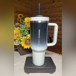 MONOCHROME Stanley + Starbucks THAILAND Release Plus Dust Bag